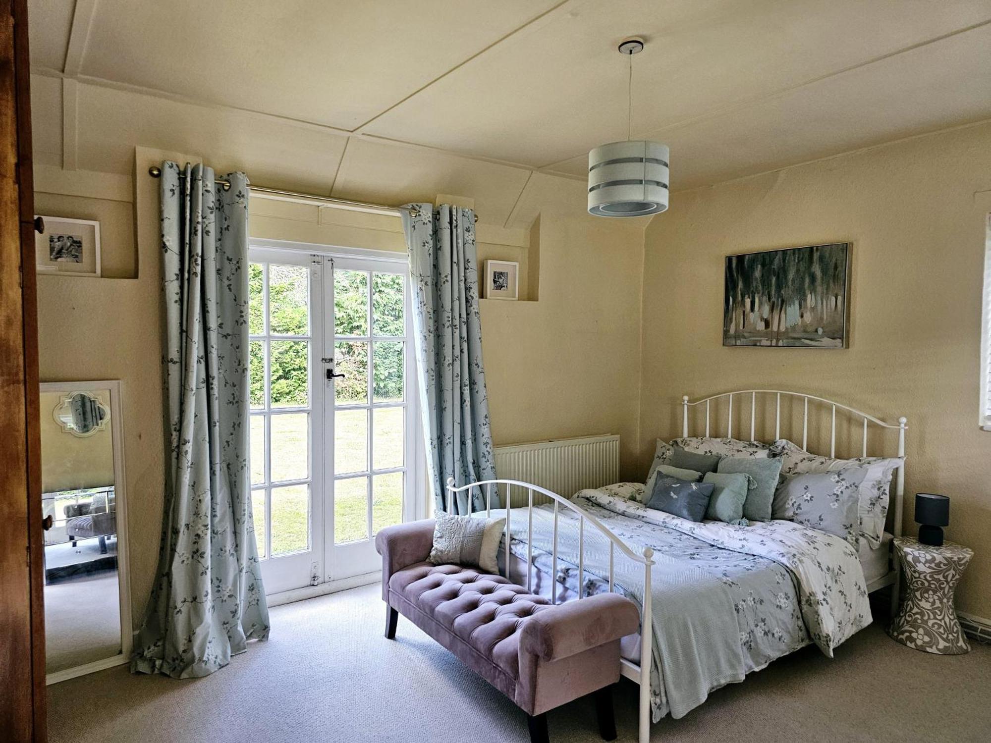 English Farmhouse Cottage Guildford Eksteriør billede